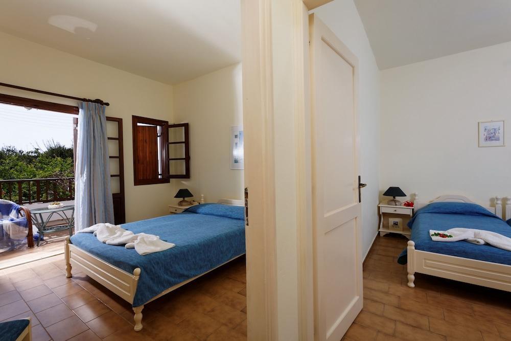 Alianthos Suites Tersanas Exterior photo